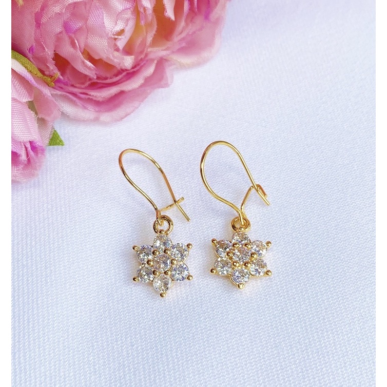 Anting Wanita Flowery Kristal Medium