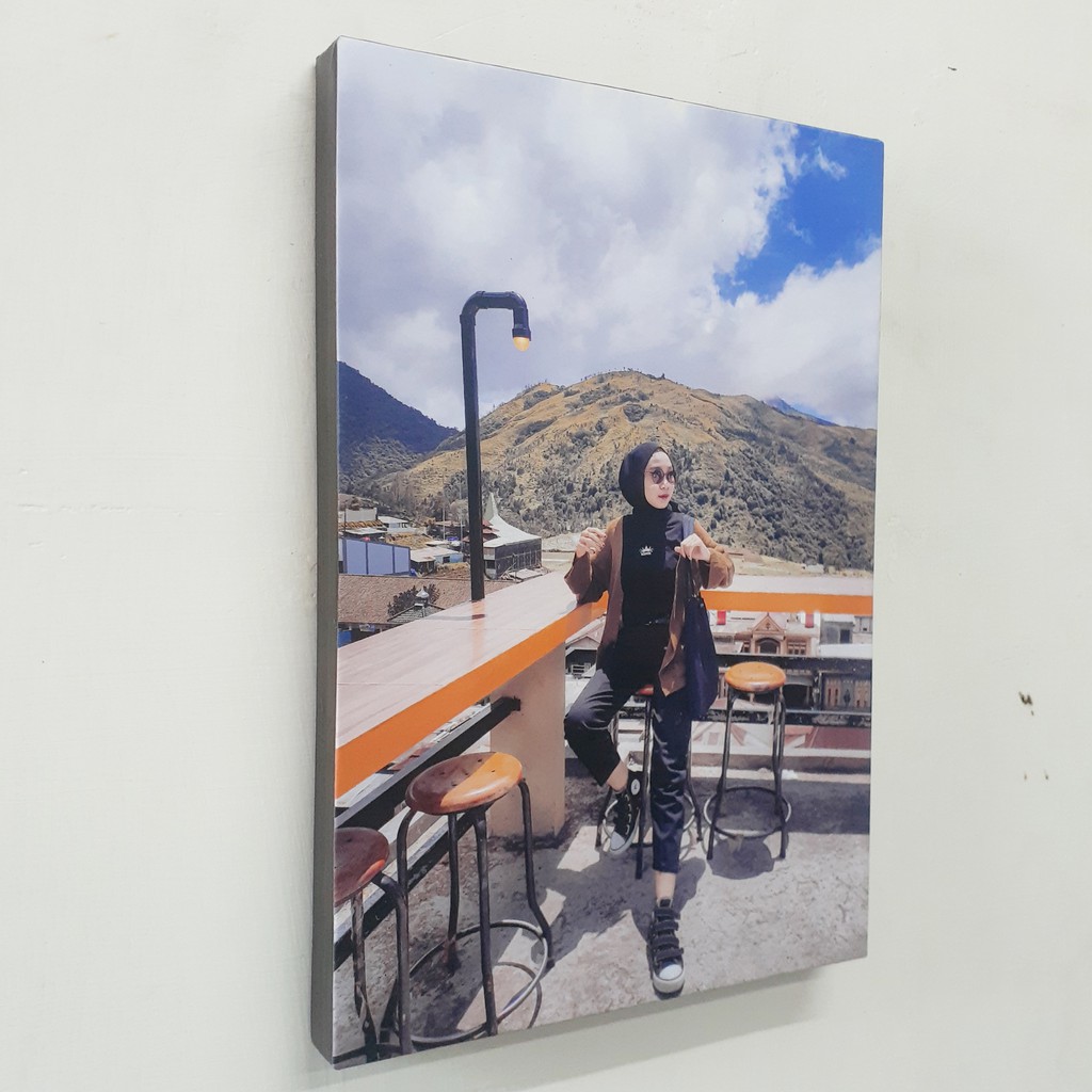 BINGKAI FOTO + CETAK FOTO ukur 10R  TANPA PAKU TANPA PALU TINGGAL TEMPEL