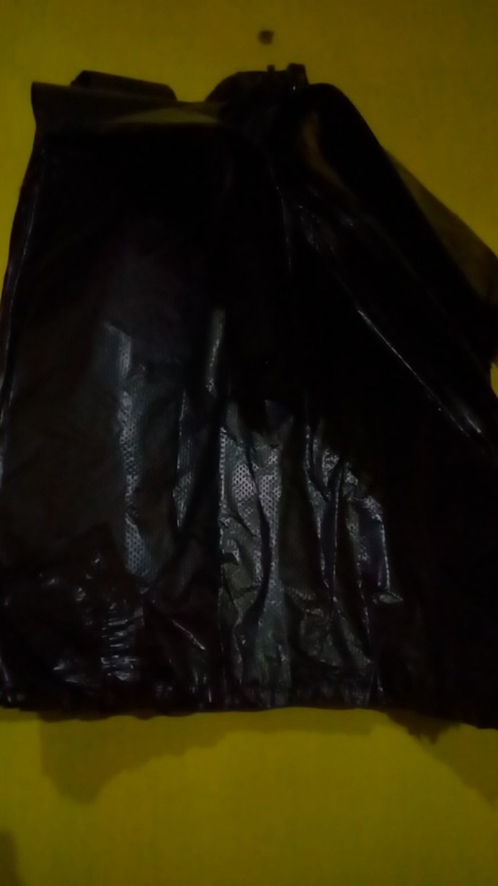Kantong Plastik Kresek Loco Ekonomis Hitam Tipis 15 X 30