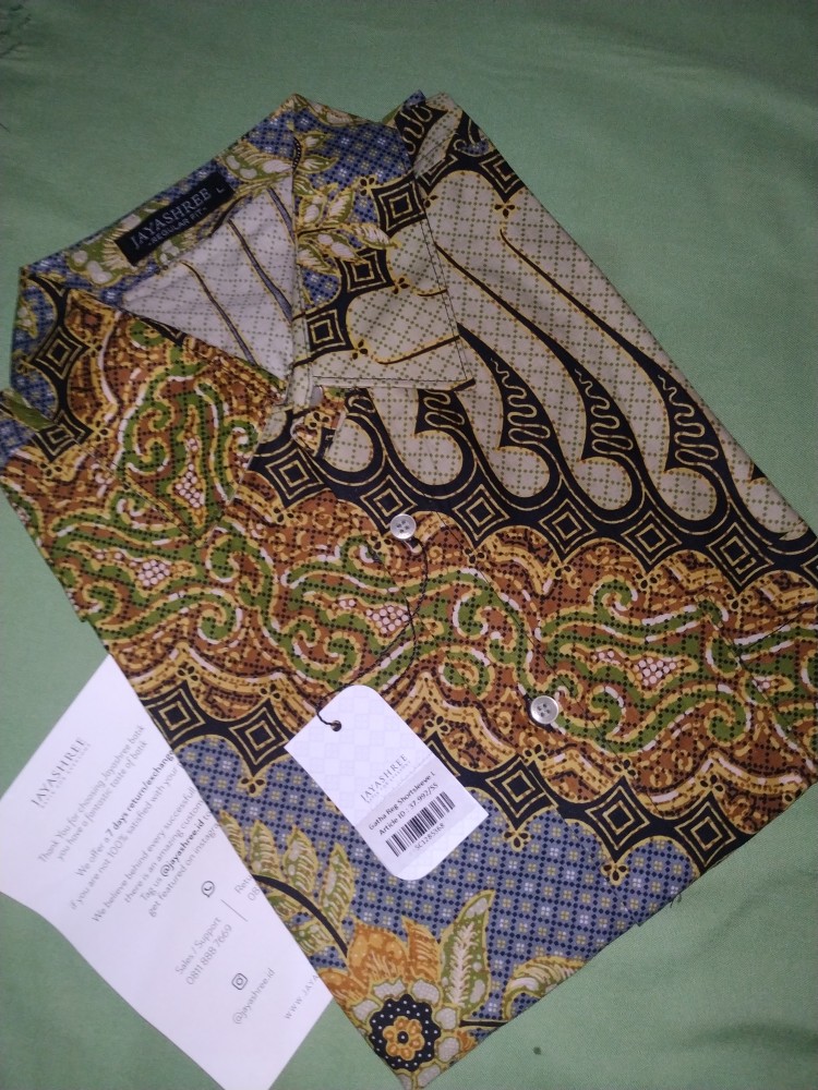 Jayashree Batik Regfit Gatha Short Sleeve