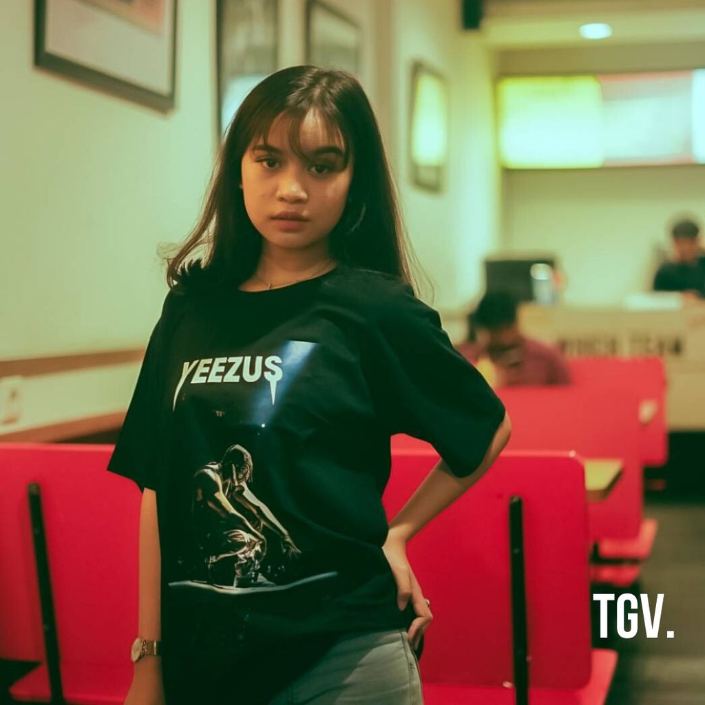 Kaos Kanye West - Yeezus