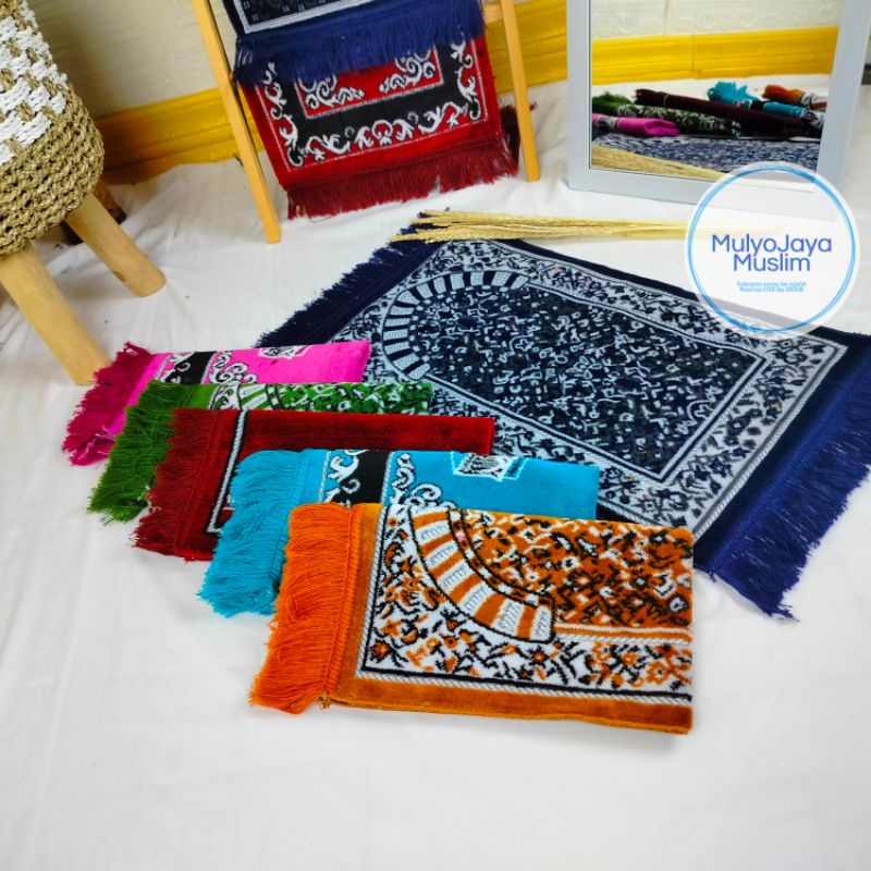 Sajadah Turki Muka motif Bahan Bludru Ukuran 35x65cm