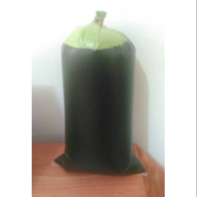 

Air daun suji dan daun pandan