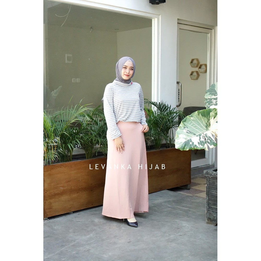 Rok polos model A Line atau Rok Kerja semi Span bahan Scuba Crepe