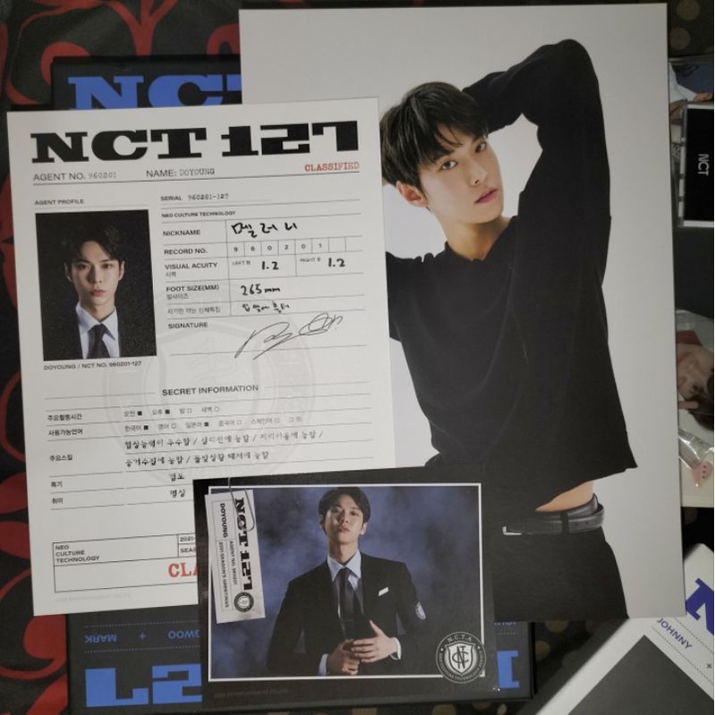 DOYOUNG NCT 127 SEASON GREETINGS 2022