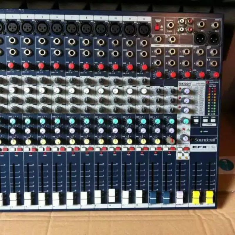 Mixer Soundcraft EFX-12 Lexicon Effects mixer 12 channel