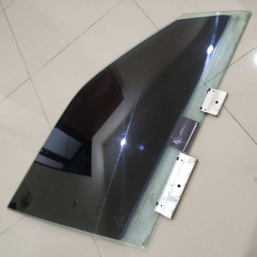 Original BMW e34 Kaca Pintu Depan Kanan