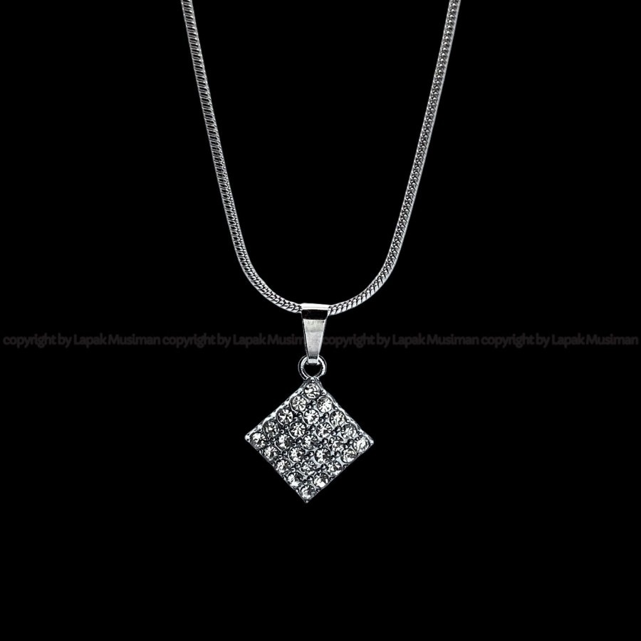 [Bayar di Tempat] Kalung Liontin Terbaru Wanita/Pria Anti Karat dan Tidak Luntur Ketupat