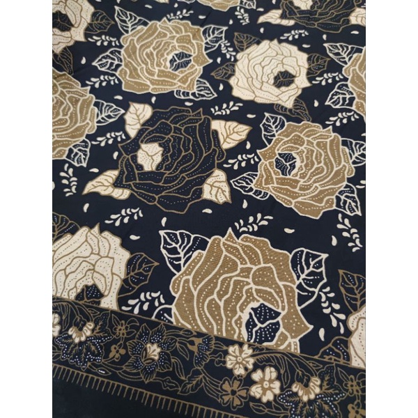 Kain Batik Bahan Katun Motif Bunga Mawar Meteran Ada Tumpal