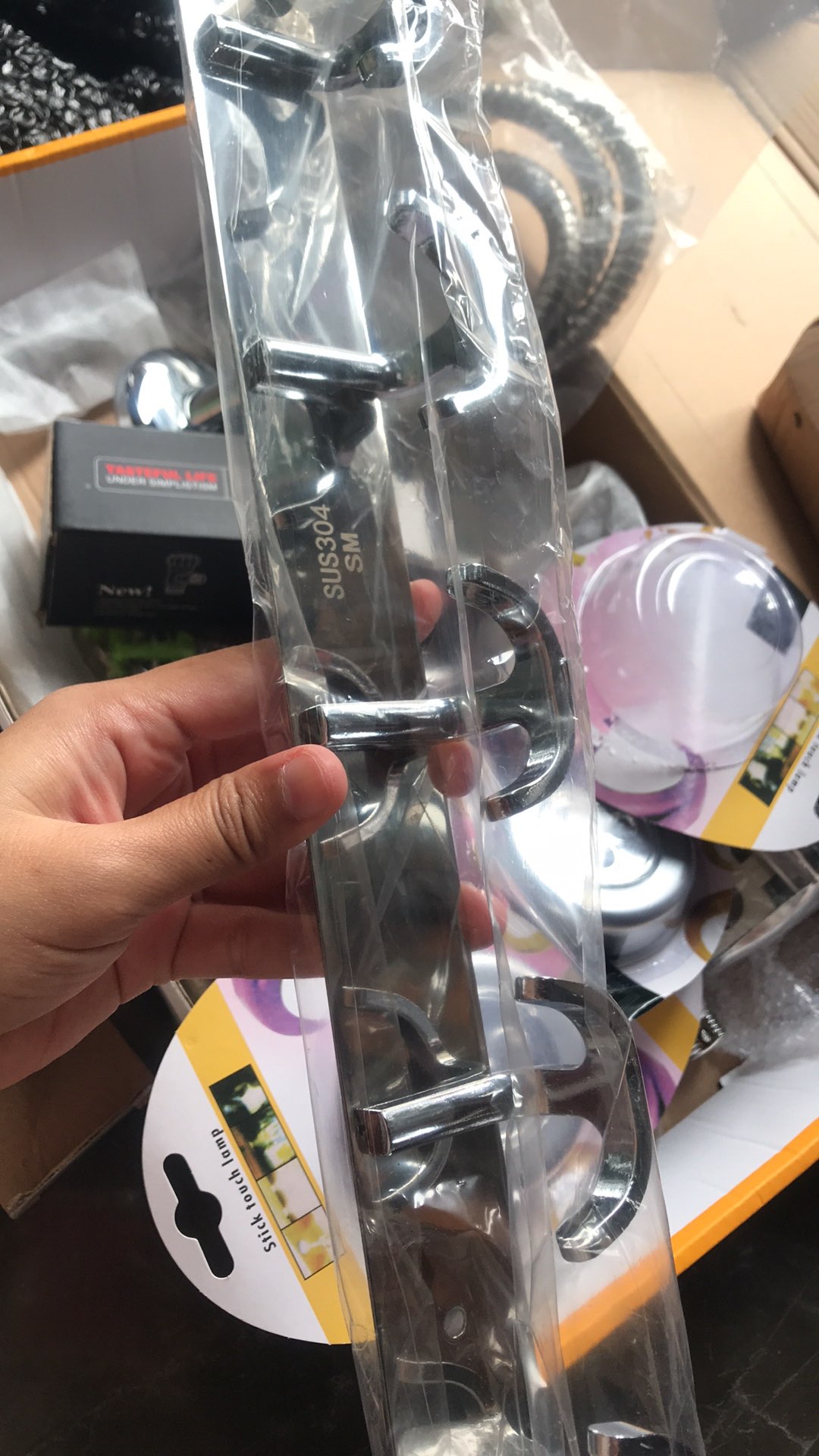 Gantungan Baju Dinding Hanger Tembok Stainless 5 Kait Cabang Terlaris Kp05