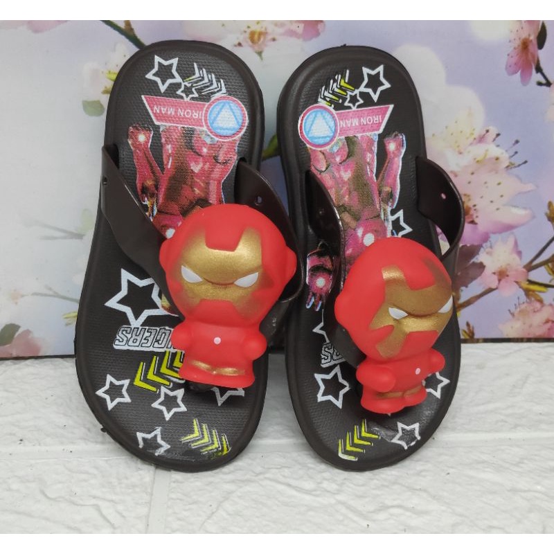 SANDAL ANAK IMPORT 24-29 Dengan motif iron man bisa bunyi nyit nyit