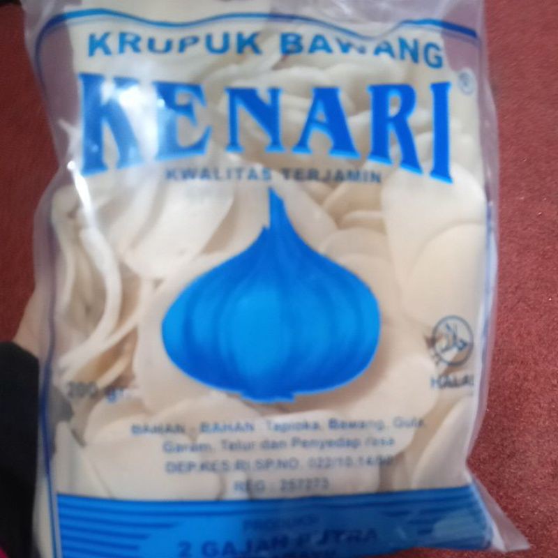 

Kerupuk/kerupuk bawang/ kerupuk bawang cap 2 gajah