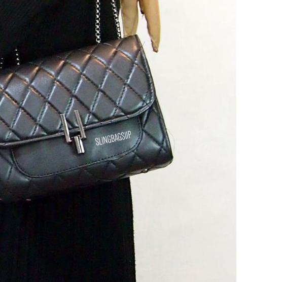 Tas Selempang Wanita PREMIUM VALERIE BAG - Sling Bag Wanita Shoulder Bag Model Rantai - Hitam