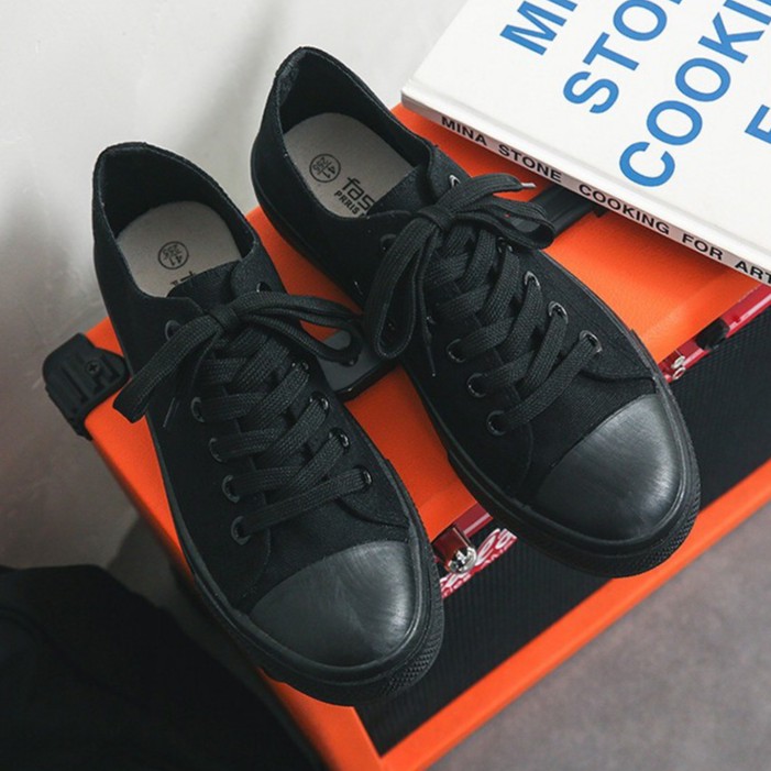 CYS Sepatu Sneakers Pria Sepatu Kasual Kanvas Hitam Polos Sepatu Sekolah Cowok SPT 06