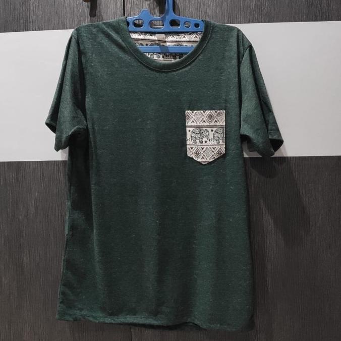 Baju Kaos T-Shirt Thailand Hijau Kantong Motif Gajah