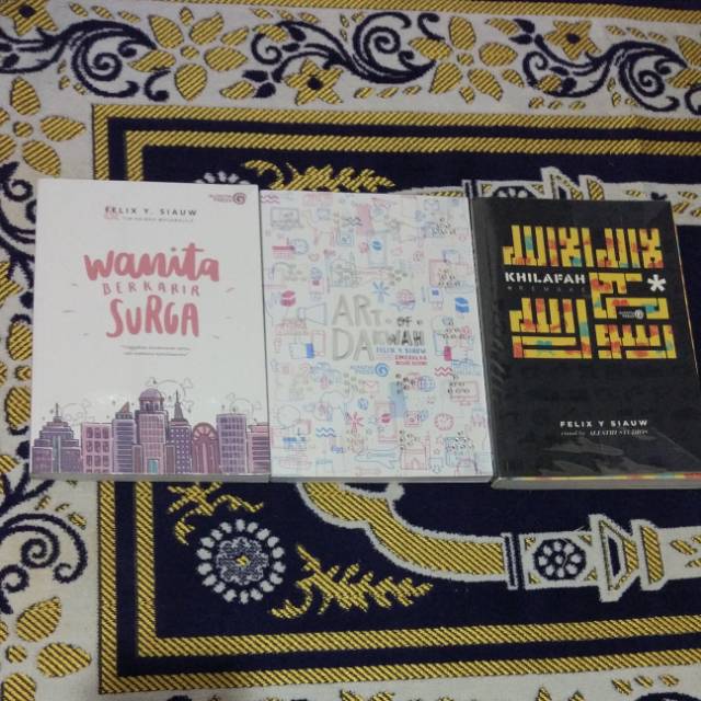 paket buku Wanita berkarir surga, Art of dakwah, Khilafah (Felix Y Siauw)