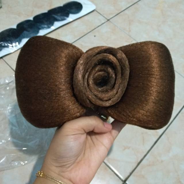 

Sanggul pita