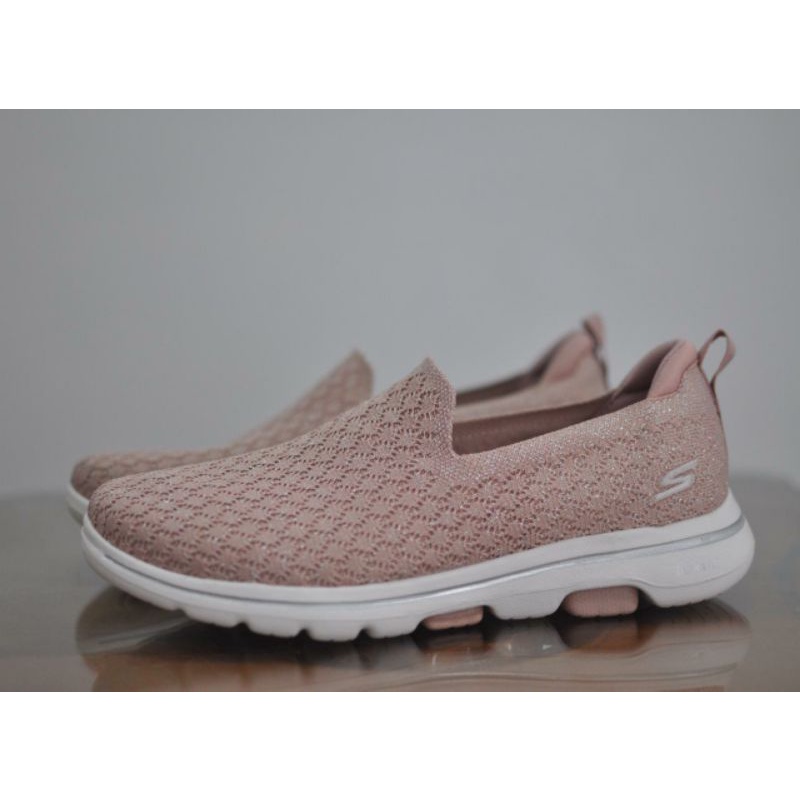 Skechers Go Walk 5-Brave