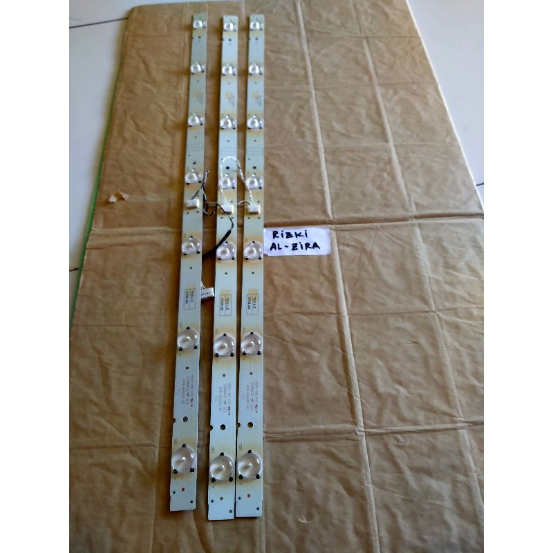 Backlight BL Lampu Panel TV Panasonic TH 32C305G 32c305g