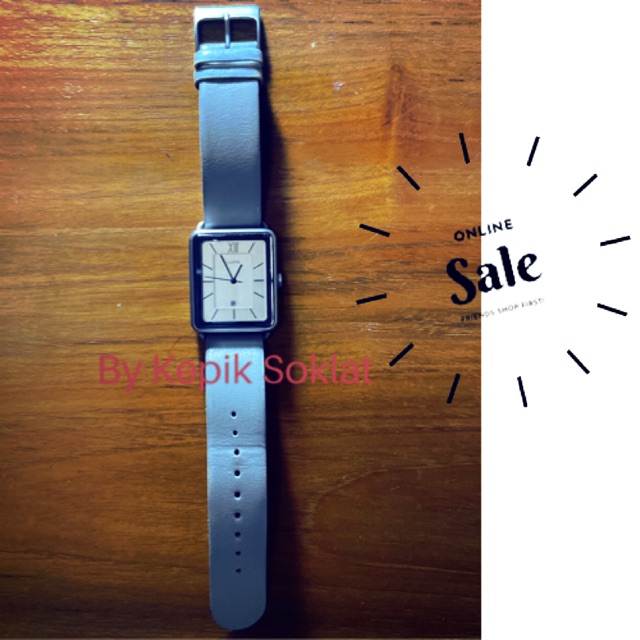 Jam Korea brand Llyod Grey Abu Abu Preloved