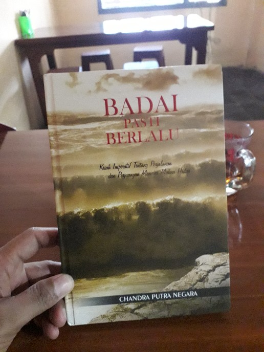 Buku Badai Pasti Berlalu Shopee Indonesia