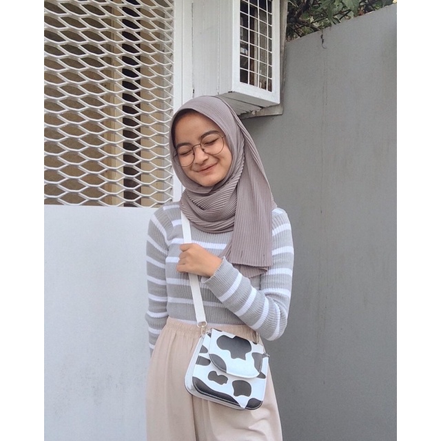 Tas Premium Motif Sapi by inekebag | Tas lucu bermotif | Tas hangout | Slingbag | Tas motif sapi by 