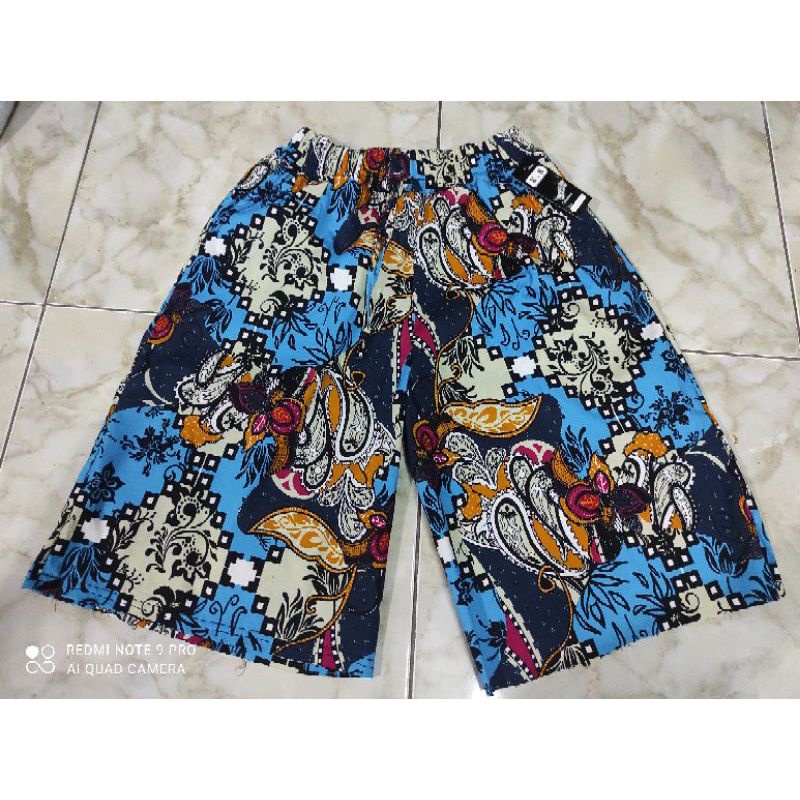 KULOT PENDEK BATIK BAHAN KATUN STREACH / KULOT MOTIF BATIK DAN BUNGA / KULOT KATUN