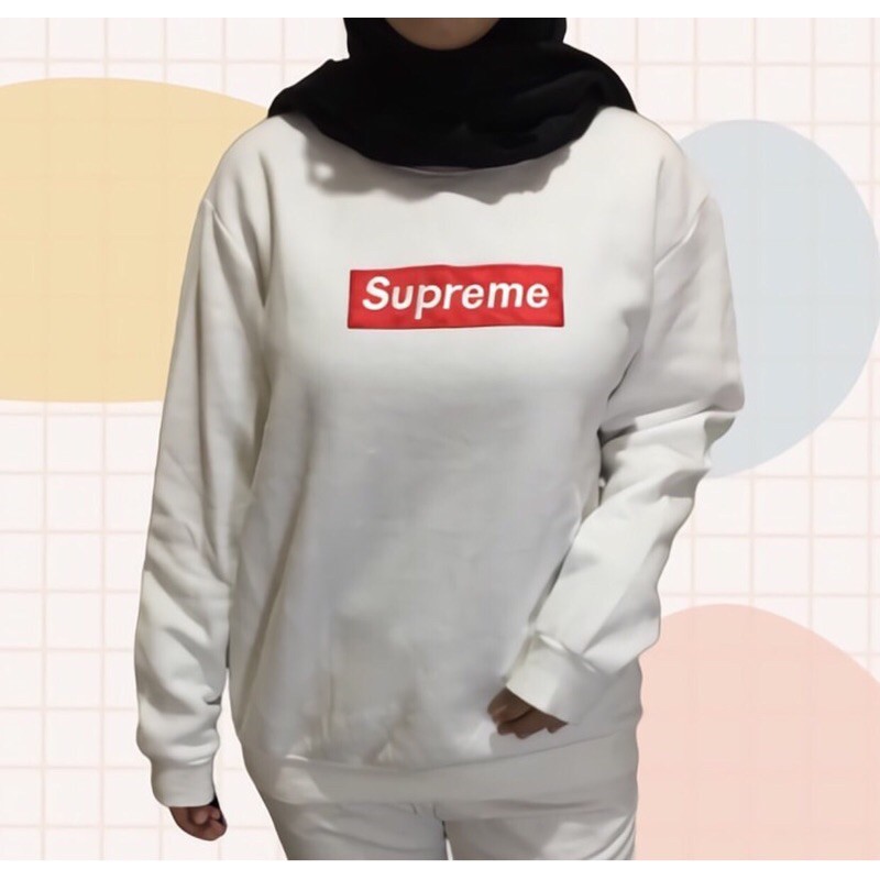 SUPREME crewneck / sweater