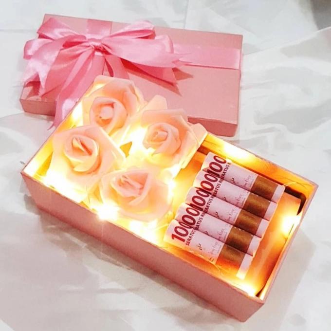 

money gift box