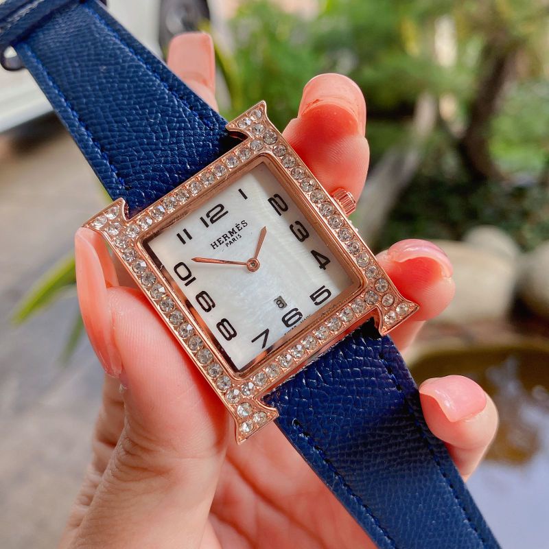 Fashion Wanita Jam Tangan HRM Wanita Rubber Jam Tangan Terlaris