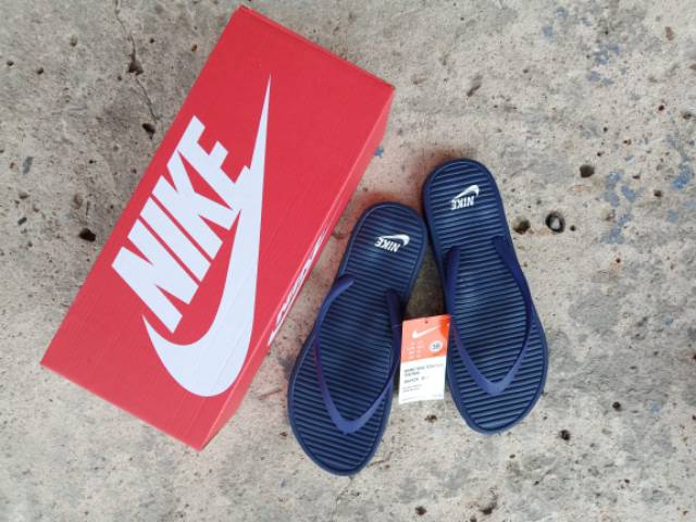 Sandal Jepit Wanita Nike Slipper solarsoft thong 2