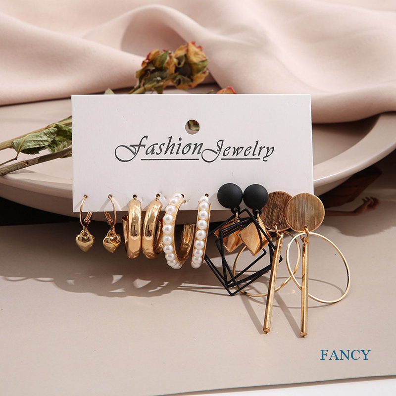 5 Pasang / Set Anting Stud Bentuk Kupu-Kupu Lingkaran Aksen Mutiara Warna Emas Gaya Retro Korea Untuk Wanita