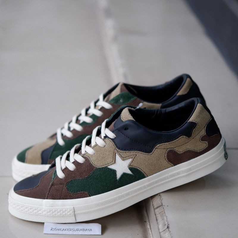 sneakersnstuff x Converse One star Camo