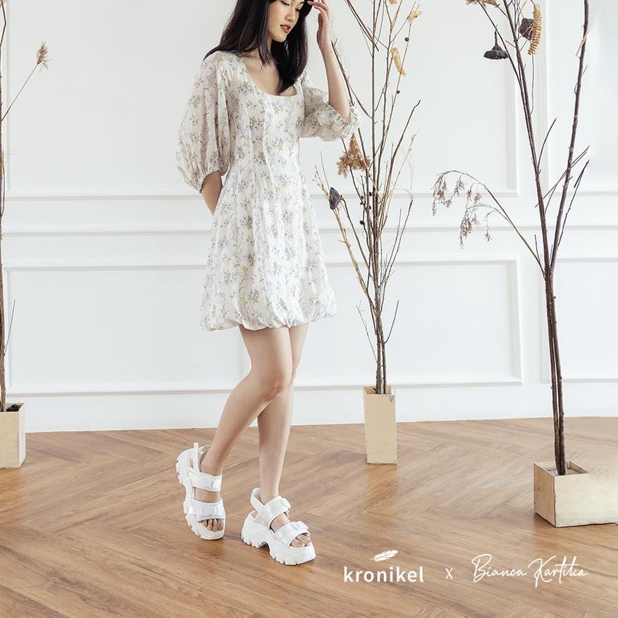 Khusus Grosir➱ [PREMIUM LOKAL BRAND] KRONIKEL PROJECT x BIANCA KARTIKA // SARANG - White (๑Sale〙Χ