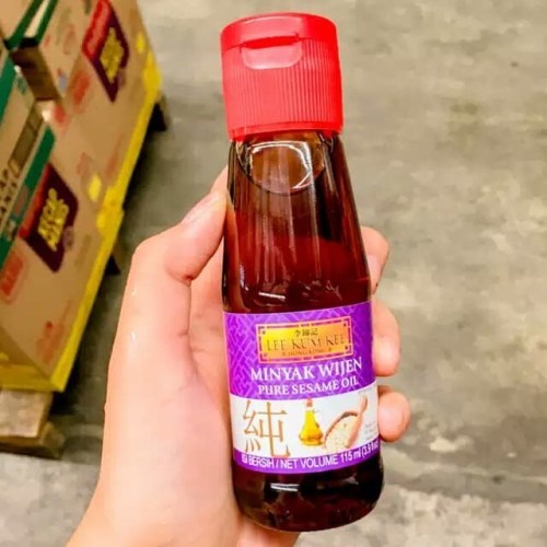 MINYAK WIJEN PURE SESAME OIL LEE KUM KEE 155 ML