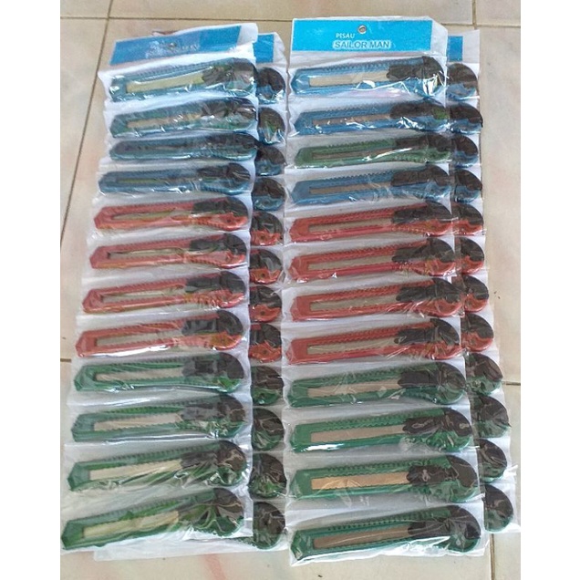 

Pisau cutter piso cutter kater besar murah isi 12 pcs per renteng