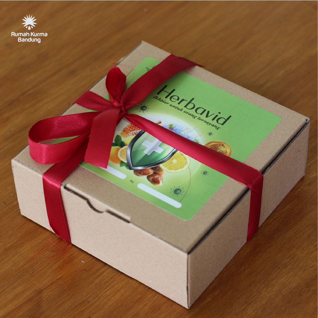 

Paket Hampers Isoman 3 Herbal Kesehatan Madu Habatusauda Husthul HIndi