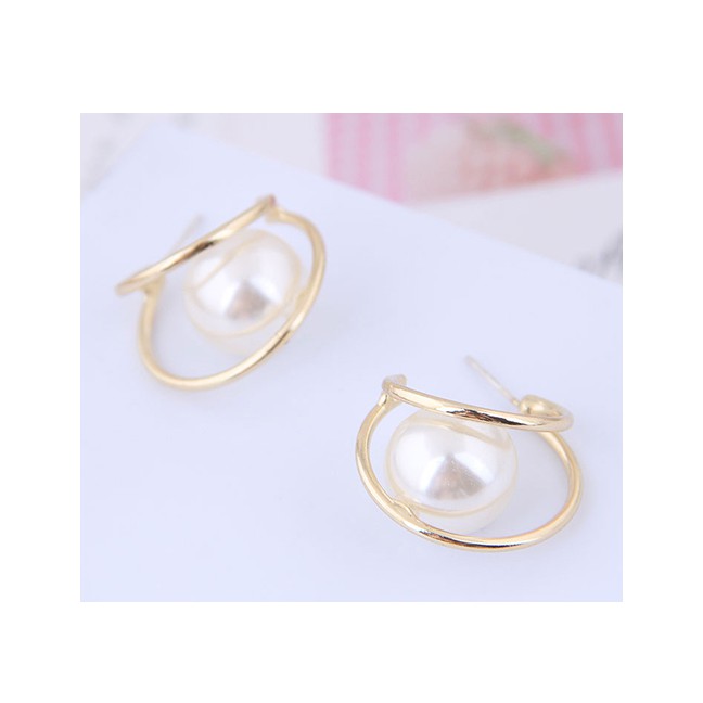 LRC Anting Tusuk Fashion Gold 925 Silver Needle Pearl Stud Earrings A58946