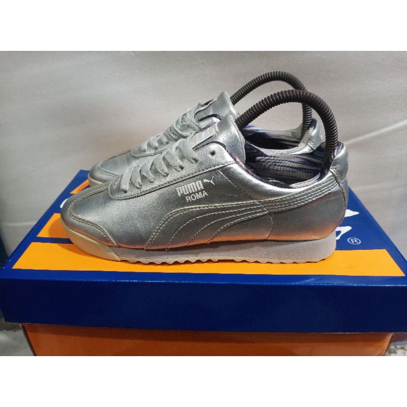 Sepatu second original Puma roma silver size 36