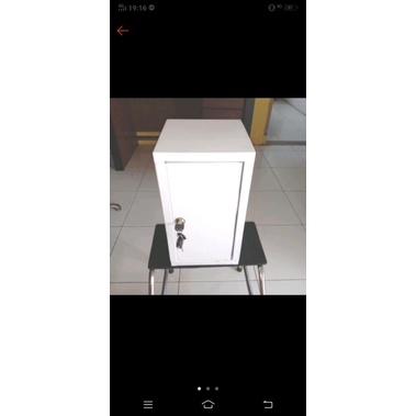 lemari narkotik lemari  psikotropik