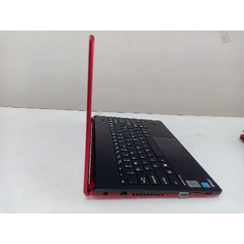 Fujitsu Lifebook S904