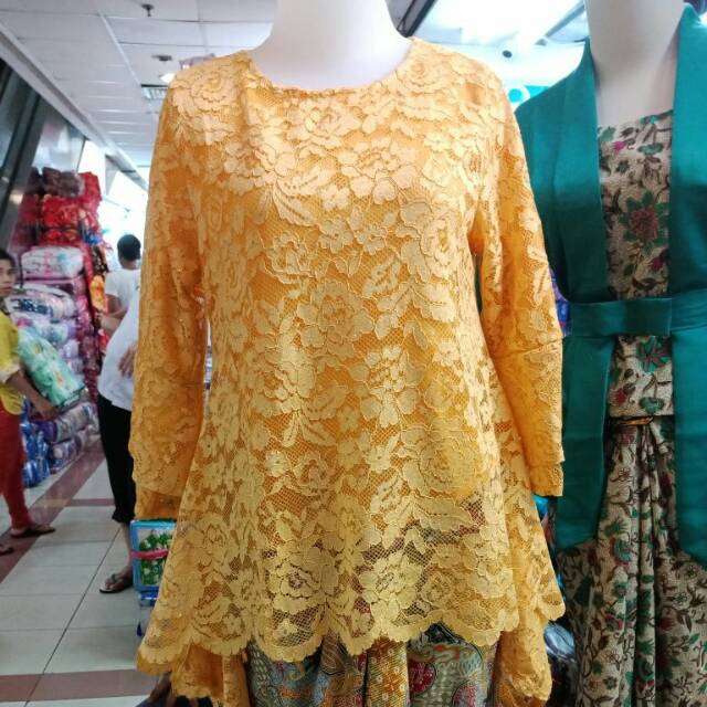 kebaya brokat rinjani kuning 1 / kebaya modern / kebaya wisuda / kebaya muslim / / kebaya wisuda / k