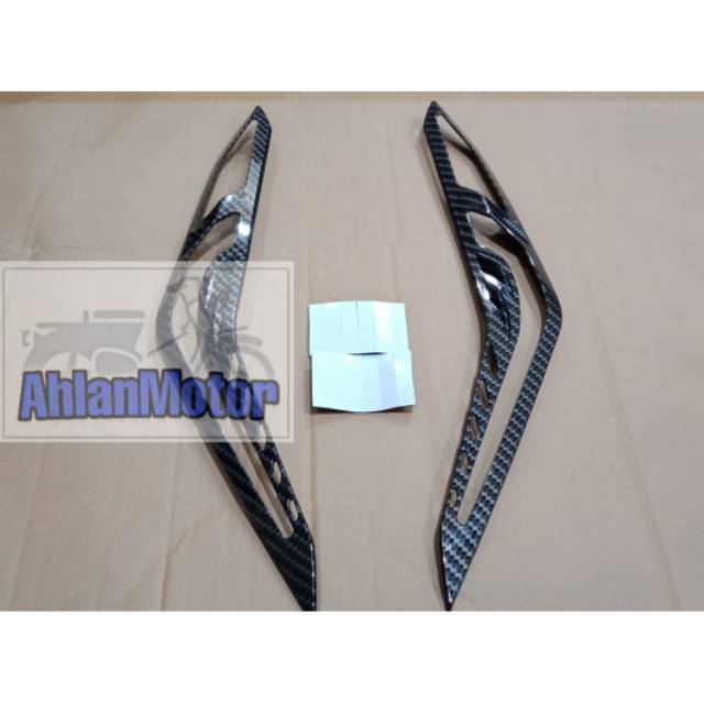 Garnis Sen Depan Vario 125&150 New Carbon /Garnis Sen depan Carbon /Garnis Aksesoris VARIO New 2018