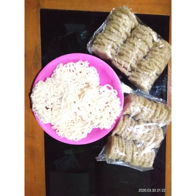 

500 gr kerupuk mentah / renggining tepung beras asli/ kerpuk khas jawabarat