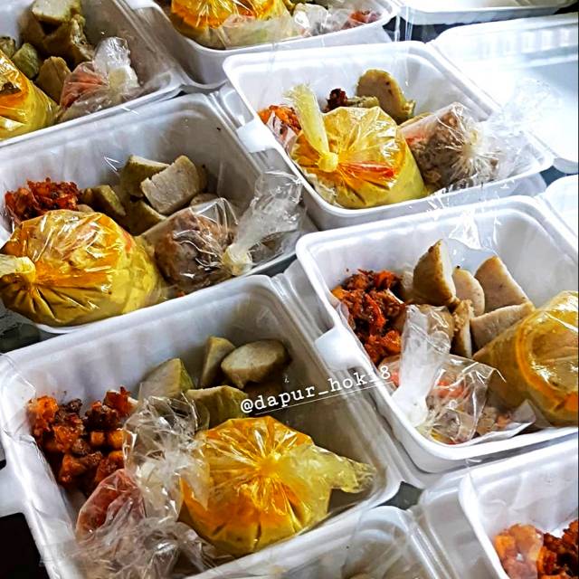 Lontong sayur opor ayam kampung