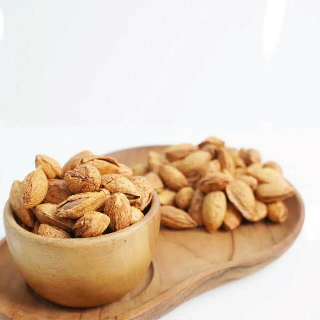 

Kacang almond 1kg original premium