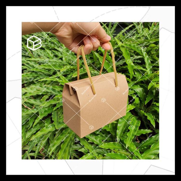 

BOX GIFT KRAFT, BOX DUS PACKAGING SOUVENIR PERNIKAHAN KOTAK | GB147070 BERKUALITAS