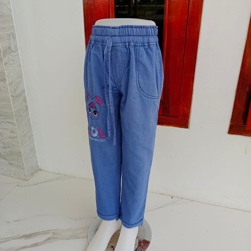 CELANA JEANS LOL ANAK USIA 4-12 TAHUN / CELANA JEANS ANAK / JEANS PANJANG ANAK / CELANA JEANS ANAK PEREMPUAN / CELANA JEANS TERBARU / CELANA JEANS TERLARIS / CELANA ANAK JEANS