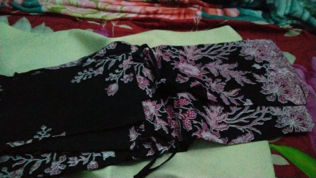 Batik Couple _ Maura Sania Ruffle Batik Couple Ori Ndoro Jowi Dnt Garansi Termurah