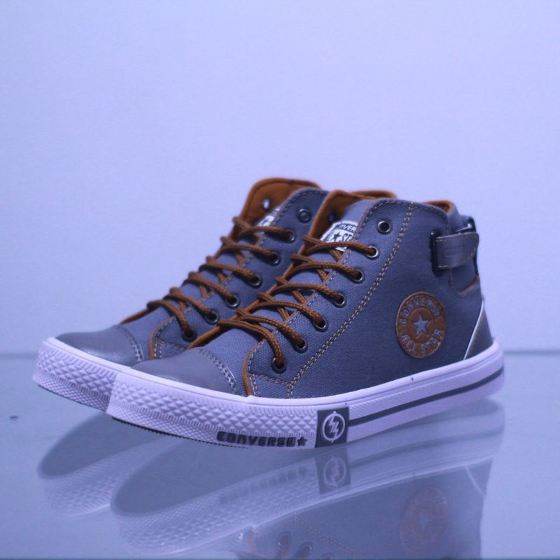 Sepatu Converse 36-43 Bahan Kanvas Sol Karet Lentur Vlecro (Star 03)